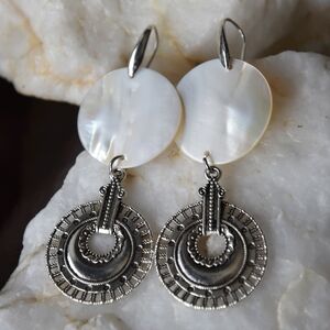 Designer Jewelry Natural Mother of Pearl Ethnic Inca Sun Silver Discs